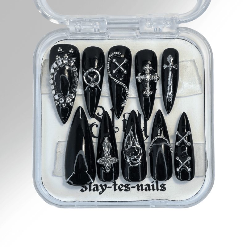 Black Jewel stiletto - Set de 10 press on nails Slay tes Nails